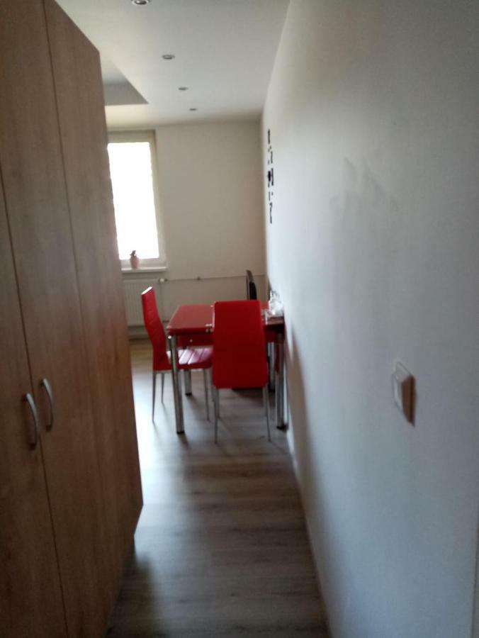 Apartman Aneta Karlsbad Exteriör bild